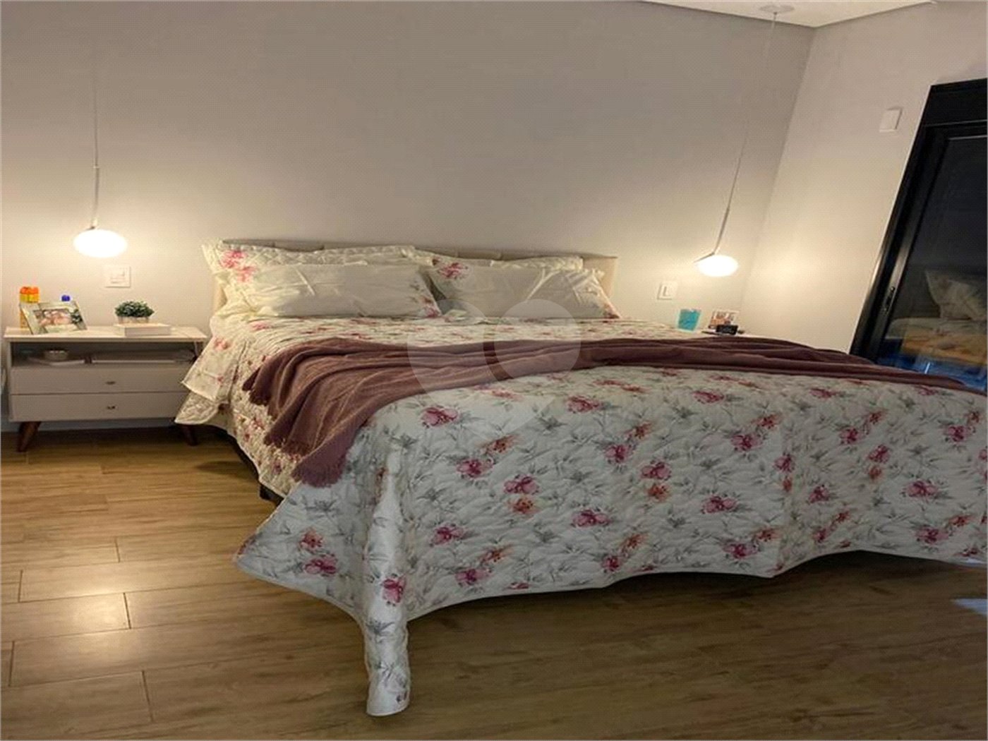 Casa à venda com 3 quartos, sendo 1 suíte,  no condomínio Residencial Mantova, Indaiatuba - SP