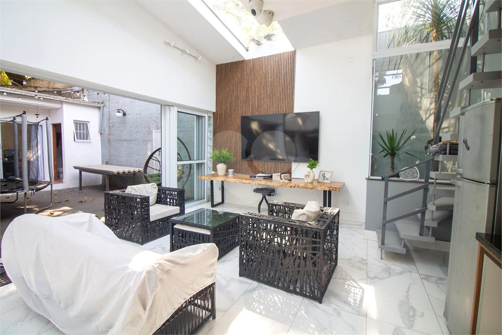 Casa Térrea à venda ou para alugar com 5 quartos, sendo 1 suíte, em Brooklin, São Paulo, SP