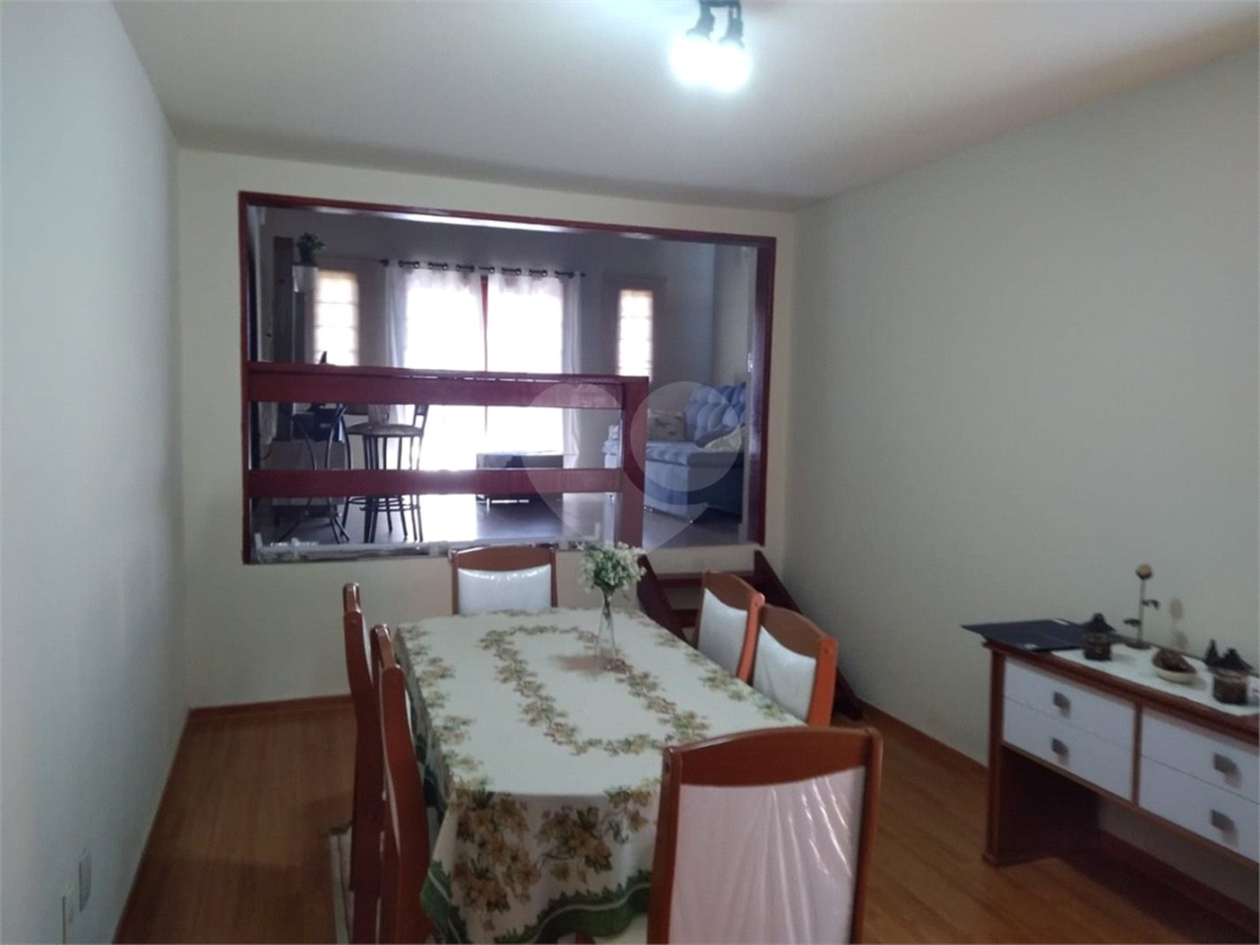 Sobrado à venda com 2 quartos em Reneville, Mairinque, SP