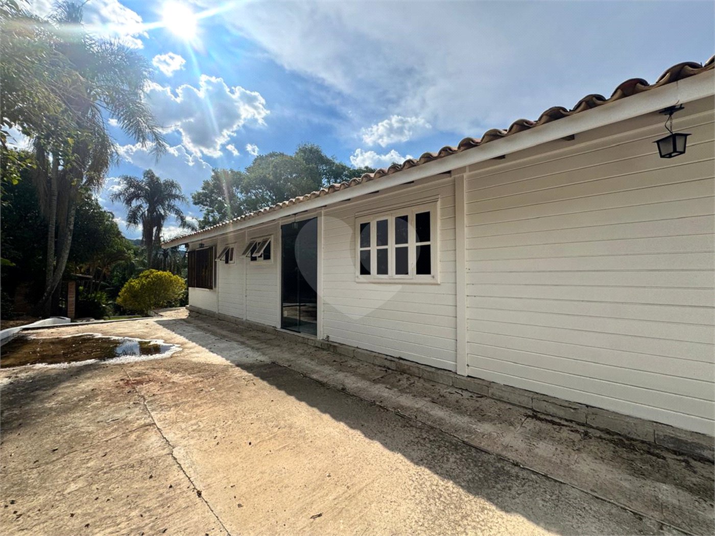 Casa à venda com 5 quartos, sendo 2 suítes, no condomínio Sausalito, Mairiporã - SP