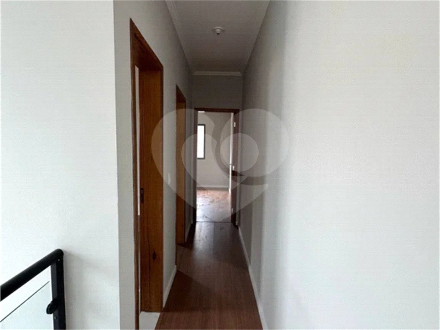 Sobrado à venda com 3 quartos, sendo 1 suíte,  em Jardim Cambuci, Mogi das Cruzes, SP