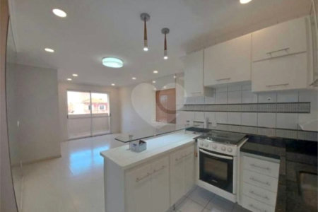 Apartamento no Edifício Torres di Itália.
