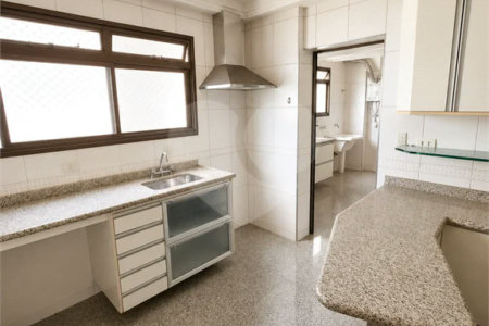 Excelente apartamento à venda na Vila Reg. Feijó