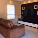 Casa à venda com 4 quartos, sendo 3 suítes, no condomínio Lago da Serra, Araçoiaba da Serra - SP