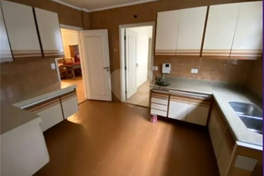 Sobrado à venda ou para alugar com 5 quartos, sendo 3 suítes, em Santana, São Paulo, SP
