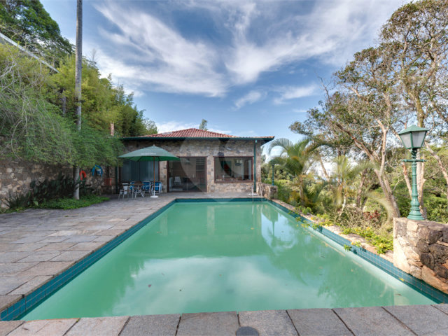 Casa à venda com 4 quartos, sendo 1 suíte,  em Guarapiranga, São Paulo, SP