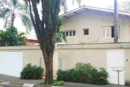 Sobrado à venda com 4 quartos, sendo 2 suítes, em Jardim Marajoara, São Paulo, SP