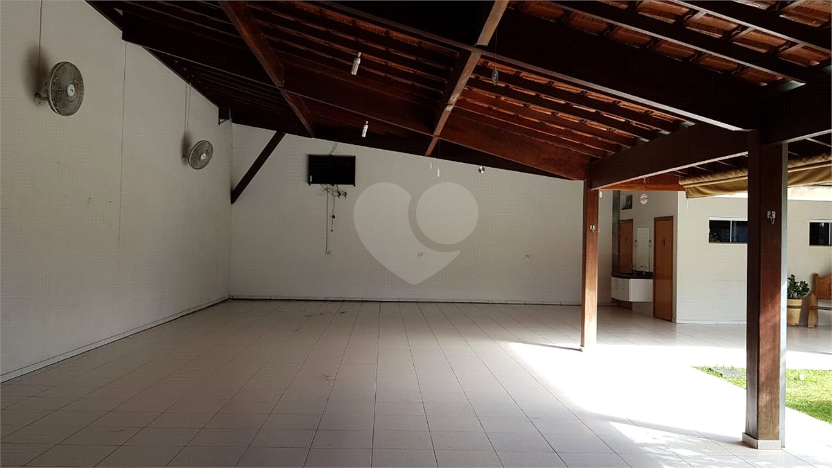Chácara em condomínio Quinta dos Buritis 3 quartos, 1000 m²