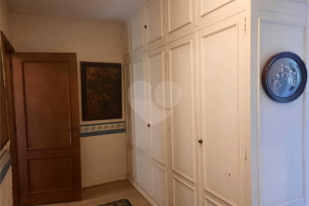Sobrado à venda com 5 quartos, sendo 3 suítes, em Jardim Marajoara, São Paulo, SP