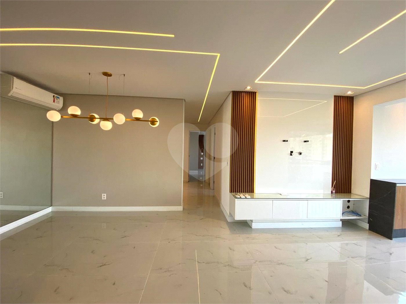Apartamento à venda com 2 quartos, sendo 1 suíte,  em Jardim Caboré, São Paulo, SP