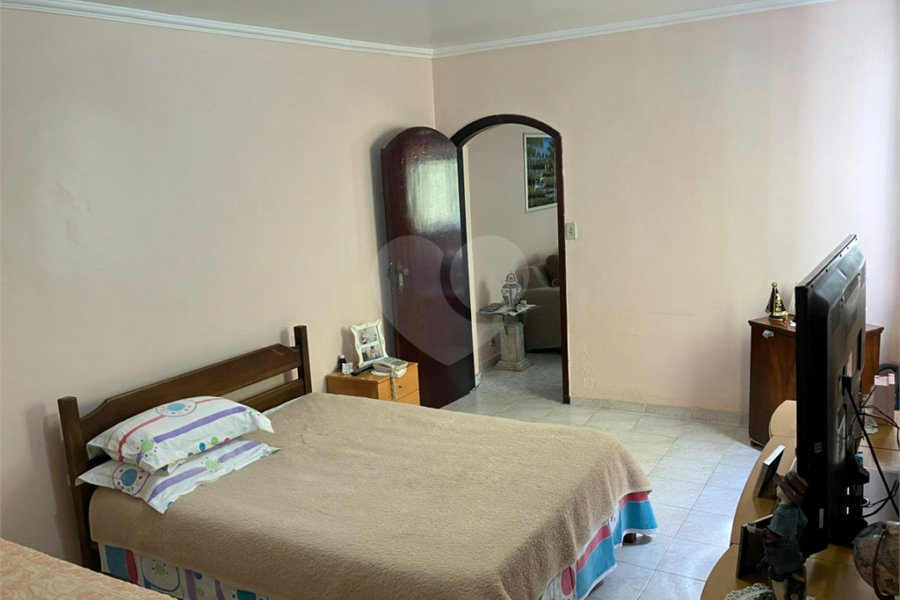 Casa à venda com 3 quartos em Jardim Peri, São Paulo, SP