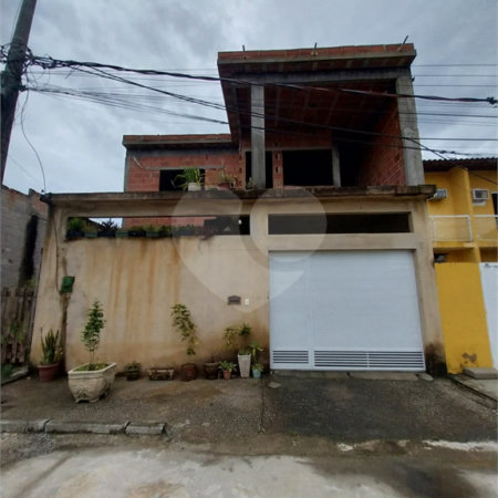 Casa à venda com 4 quartos, sendo 1 suíte, no condomínio Gramado do Mendanha, Rio de Janeiro - RJ