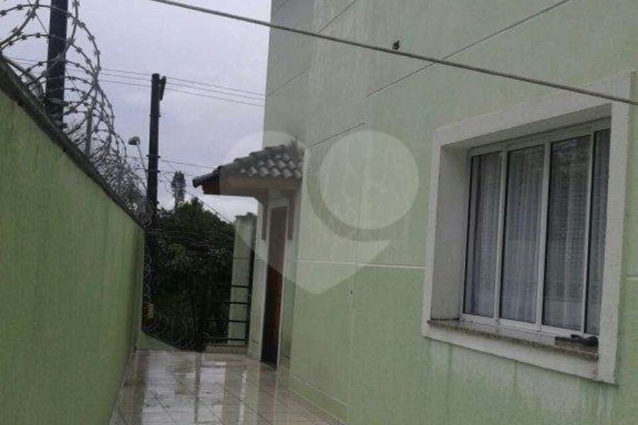 Sobrado à venda com 5 quartos, sendo 4 suítes, em Horto, São Paulo, SP
