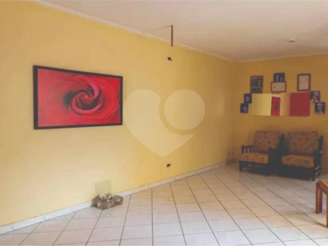 Sobrado à venda com 3 quartos, sendo 1 suíte,  em Santa Teresinha, São Paulo, SP