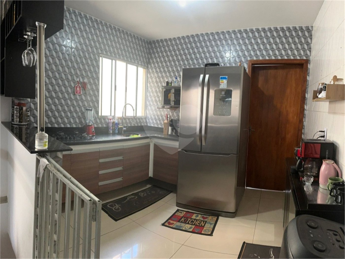 Sobrado à venda com 3 quartos, sendo 1 suíte, em Jardim Camila, Sorocaba, SP