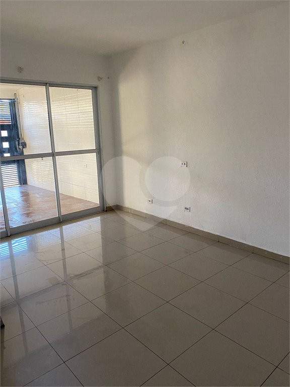 Sobrado à venda com 2 quartos em Jardim Monte Cristo, Suzano, SP