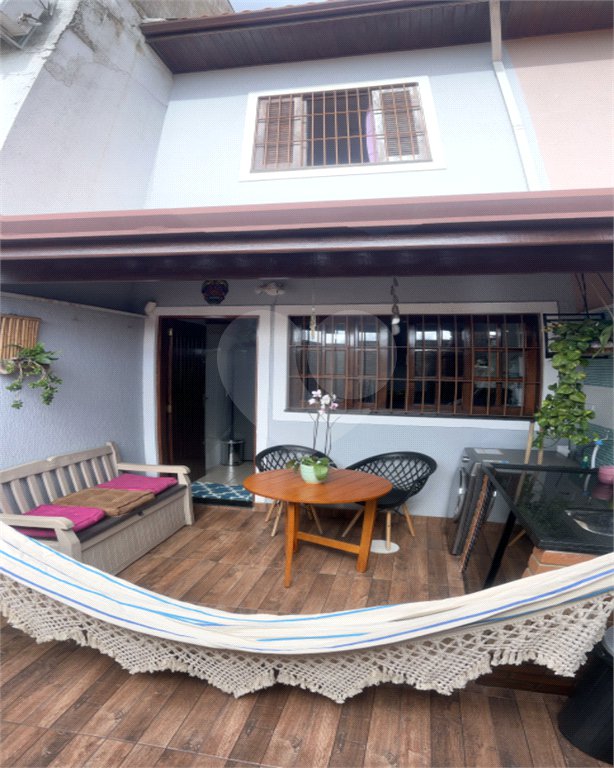 Sobrado à venda com 3 quartos, sendo 1 suíte,  em Vila Marari, São Paulo, SP