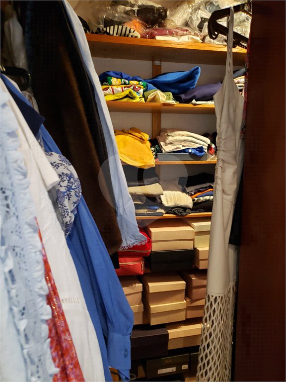 Cobertura à venda com 4 quartos, sendo 3 suítes,  em Vila Uberabinha, São Paulo, SP