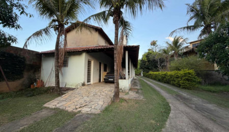 Casa Térrea à venda com 9 quartos, sendo 2 suítes,  no condomínio Seranila, Monte Mor - SP