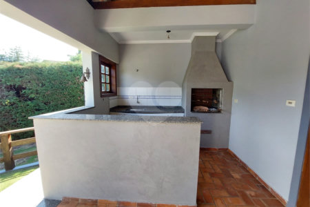 Casa à venda com 4 suítes no condomínio Monte Belo, Salto - SP
