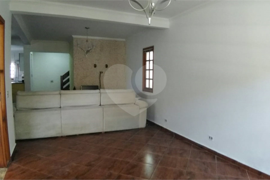 Casa à venda com 4 quartos, sendo 2 suítes, em Barreiro, Mairiporã, SP
