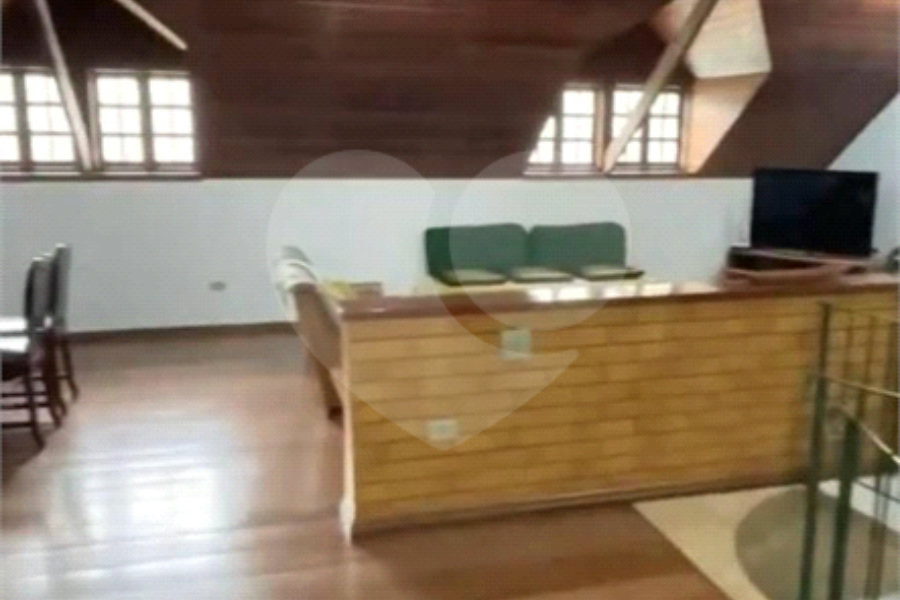 Casa à venda com 6 quartos, sendo 2 suítes, em Mato Dentro, Mairiporã, SP