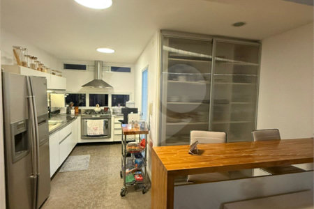 Apartamento à venda com 3 quartos, sendo 2 suítes,  em Vila Andrade, São Paulo, SP