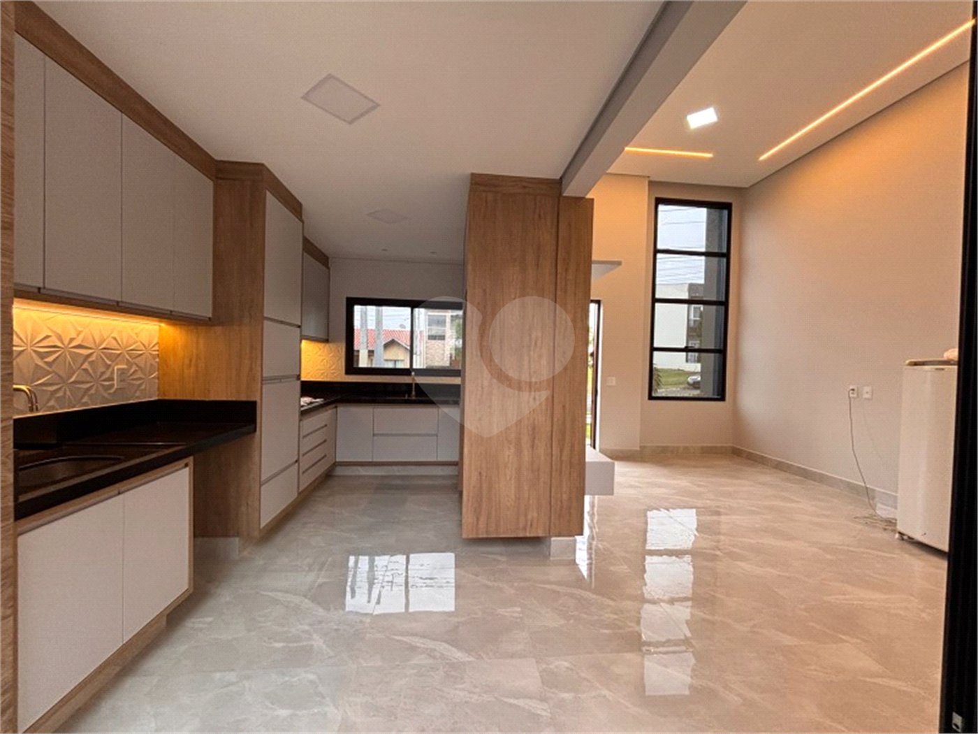 Casa à venda com 3 suítes no condomínio Vista Verde, Indaiatuba - SP