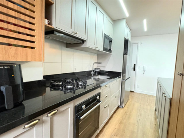 Apartamento à venda com 3 quartos, sendo 1 suíte,  em Santo Amaro, São Paulo, SP