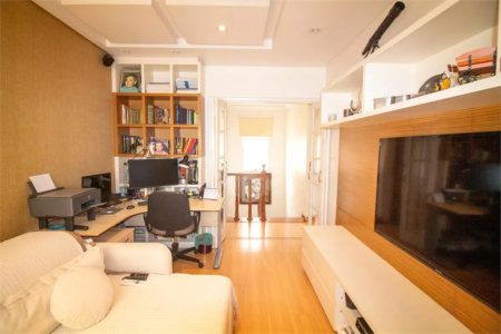Casa à venda com 4 quartos, sendo 3 suítes, no condomínio Residencial Sans Souci, São Paulo - SP