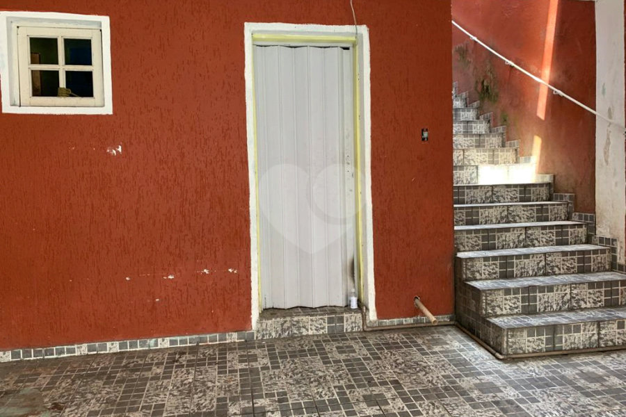 Sobrado à venda com 3 quartos em Jardim Peri, São Paulo, SP