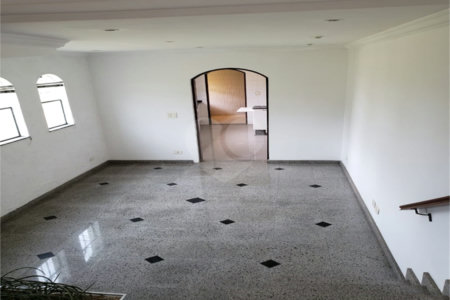 Sobrado à venda com 3 quartos, sendo 1 suíte, em Vila Maria Alta, São Paulo, SP