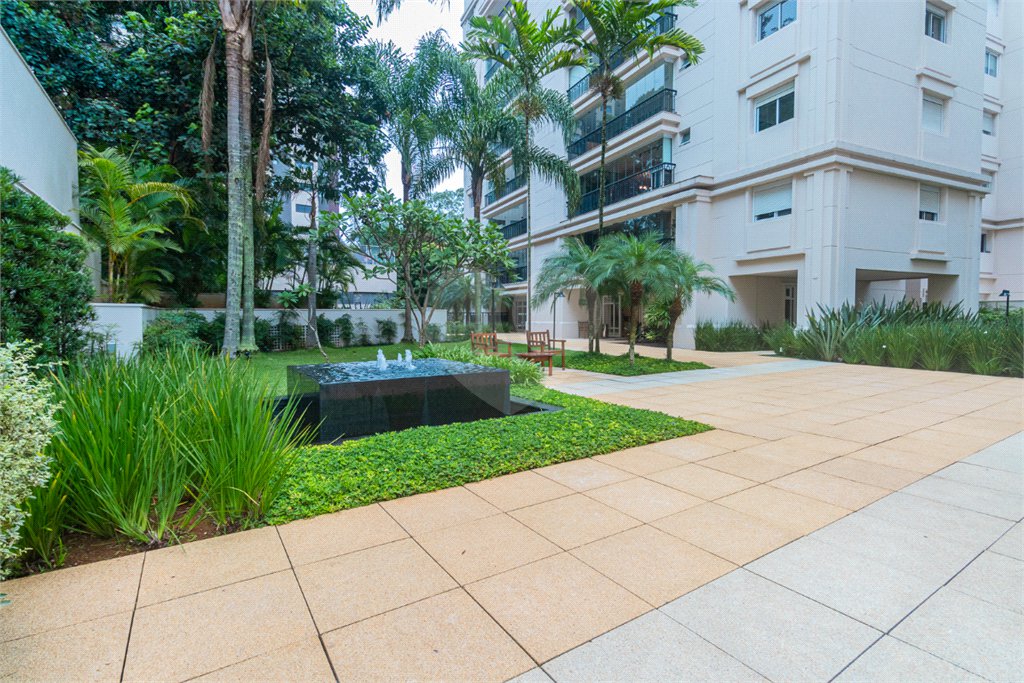 Apartamento à venda com 2 suítes em Alto da Boa Vista, São Paulo, SP