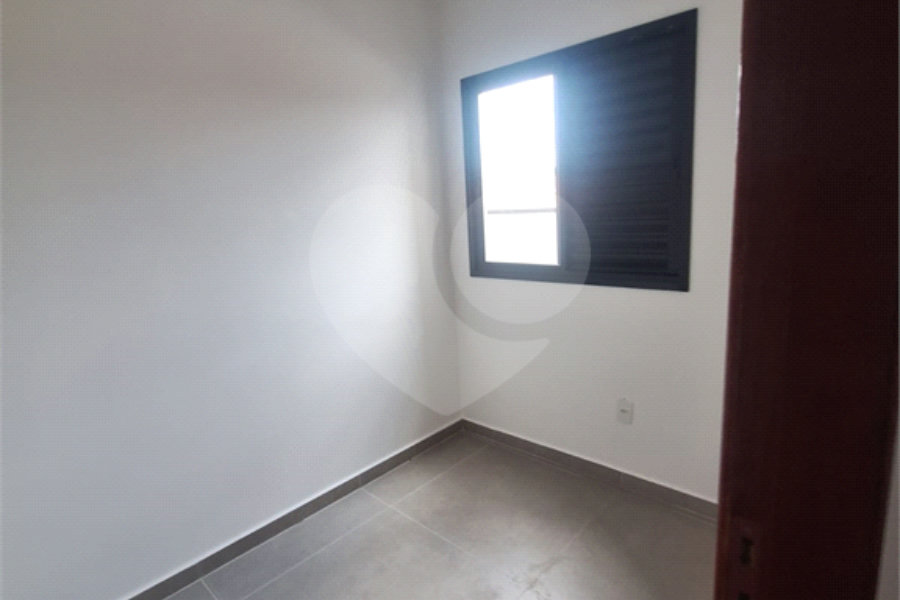 Casa à venda com 2 quartos no condomínio Ângelo Calandrino, São Paulo - SP
