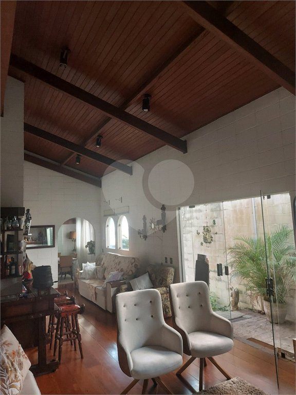 Casa à venda com 3 quartos, sendo 1 suíte, em Jardim Leonor, São Paulo, SP