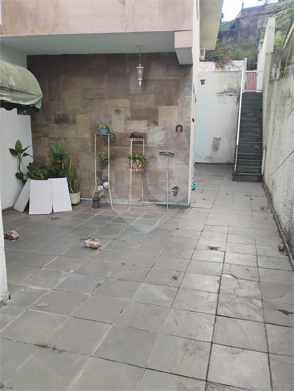 Sobrado à venda com 3 quartos, sendo 1 suíte, em Jardim São Bento, São Paulo, SP