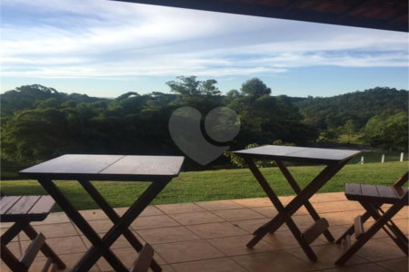 Casa à venda com 4 suítes no condomínio Parque da Fazenda, Itatiba - SP
