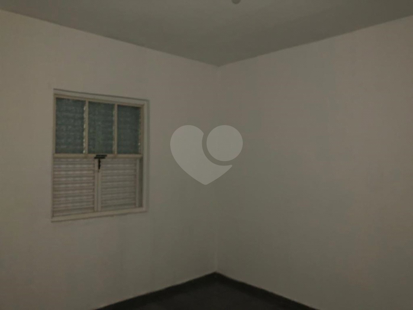 Casa à venda com 4 quartos, sendo 1 suíte,  em Jardim Rosa Maria, São Paulo, SP