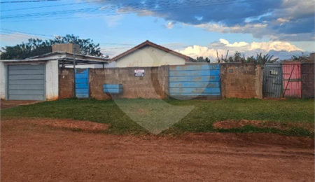 Casa à venda com 2 quartos em Jardim Ivone 1ª Seção, Ponta Porã, MS
