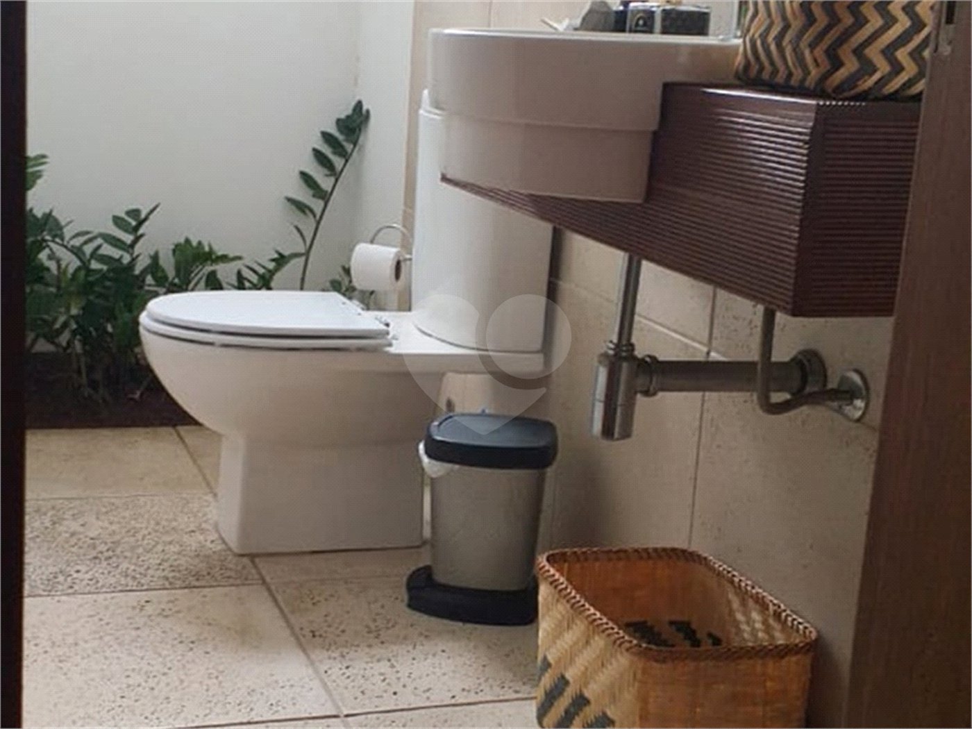 Sobrado à venda com 4 quartos, sendo 3 suítes, em Palmas do Tremembé, São Paulo, SP