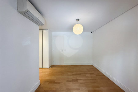 Casa à venda com 4 suítes no condomínio Quadra Real Campo Belo, São Paulo - SP