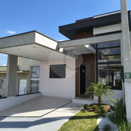 Casa à venda com 3 quartos, sendo 1 suíte,  no condomínio Horto Florestal Villagio, Sorocaba - SP