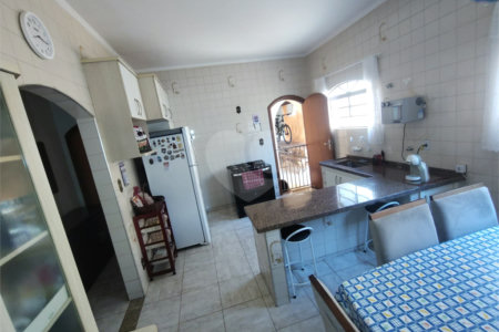 Casa à venda com 4 quartos, sendo 1 suíte, em Jardim Silvânia (vila Xavier), Araraquara, SP