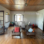 Casa à venda com 5 quartos, sendo 4 suítes, no condomínio Vilarejo Estoril, Mairiporã - SP