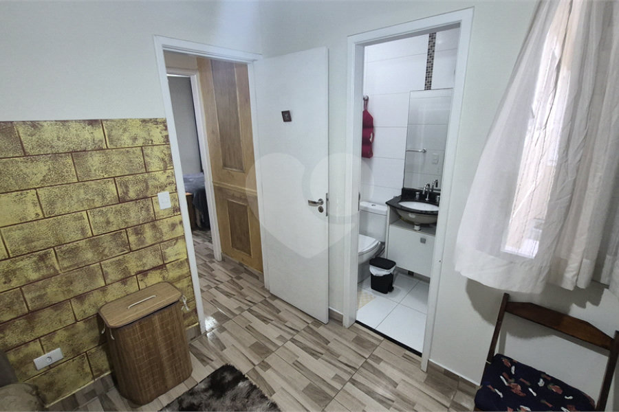 Casa à venda com 2 suítes no condomínio Simão Machado, São Paulo - SP