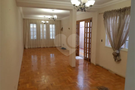 Sobrado à venda com 3 quartos, sendo 1 suíte,  em Jardim Olympia, São Paulo, SP