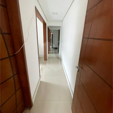 Sobrado à venda com 3 suítes em Vila Nivi, São Paulo, SP