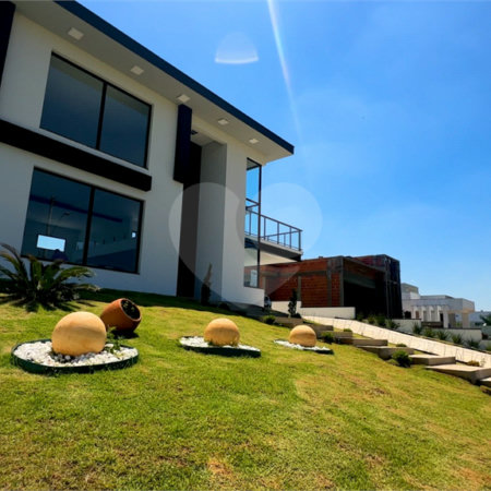 Casa à venda com 5 suítes no condomínio Terras de Mont Serrat, Salto - SP