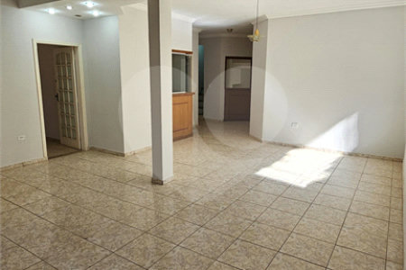 Sobrado à venda com 3 quartos, sendo 2 suítes, em Jardim Rossignatti, Indaiatuba, SP