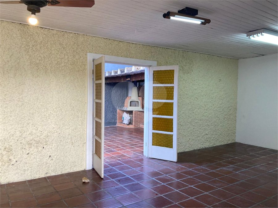 Sobrado para alugar com 4 quartos, sendo 2 suítes, em Alto da Boa Vista, São Paulo, SP